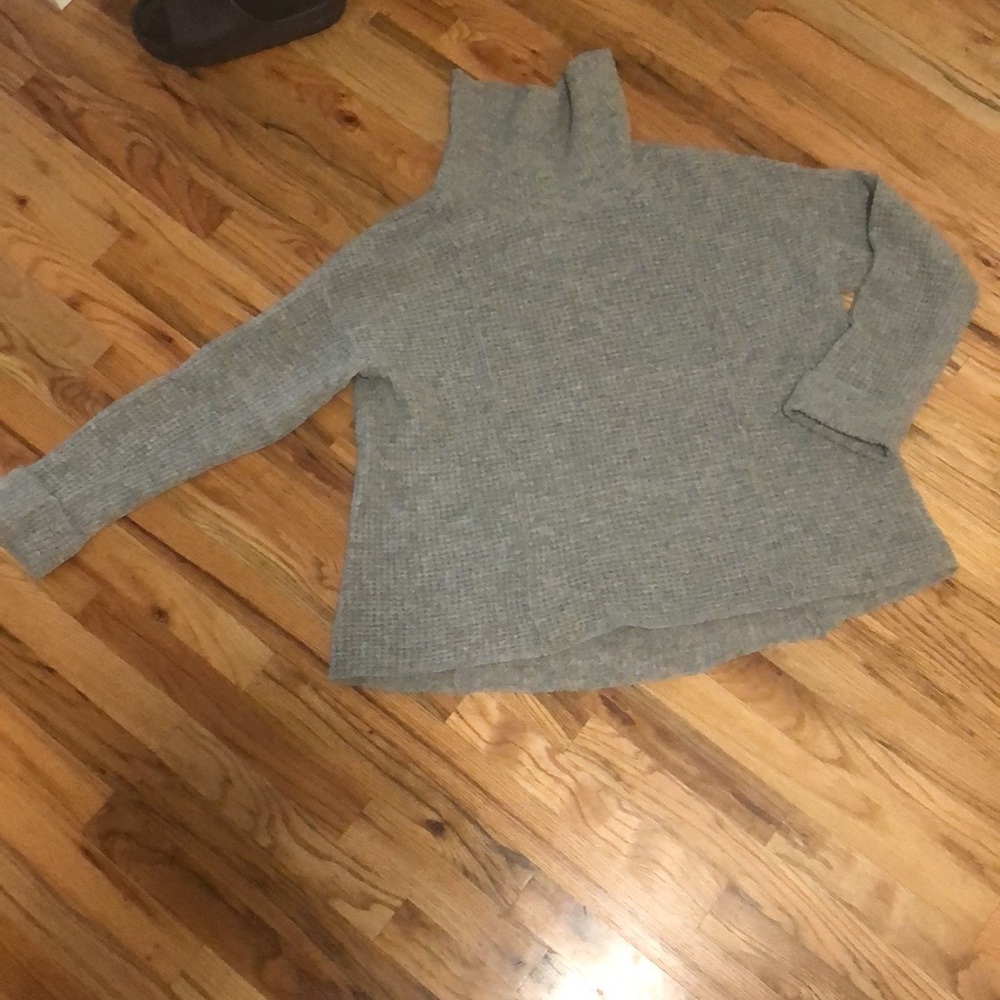 Free People Chunky Oversized Grey Waffle Knit Turtleneck Sweater Wool Cowl Large - Picture 4 of 10
